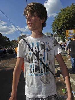 Un roman va juca un meci caritabil in memoria victimelor de la Love Parade! FOTO de la tragedia din Germania_6