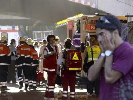 Un roman va juca un meci caritabil in memoria victimelor de la Love Parade! FOTO de la tragedia din Germania_12