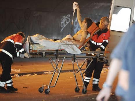 Un roman va juca un meci caritabil in memoria victimelor de la Love Parade! FOTO de la tragedia din Germania_22