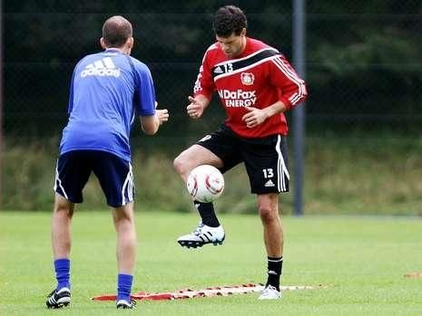 FOTO: Ballack a revenit dupa 73 de zile de pauza! NU va juca in Danemarca - Germania!