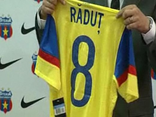 VIDEO: Steaua si-a tras echipament GALBEN! Vezi aici noile tricouri!_8