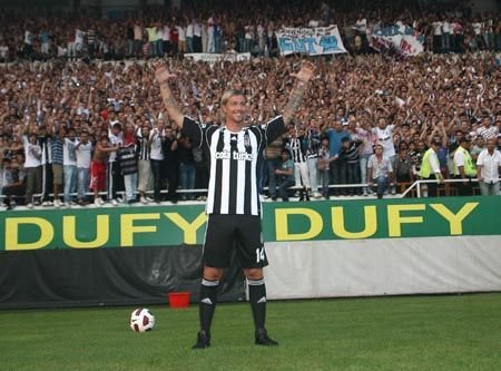 Vezi cum a fost primit Guti de cei 20.000 de spectatori pe stadionul lui Besiktas! VIDEO_4