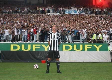 Vezi cum a fost primit Guti de cei 20.000 de spectatori pe stadionul lui Besiktas! VIDEO_18