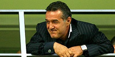 Becali a anuntat cel de-al 14-lea transfer al Stelei!