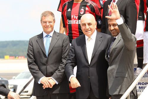 Milan si-a prezentat echipamentul intr-un super avion Airbus A380! 33 de poze_9