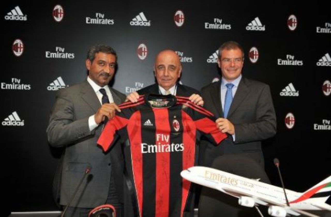 Milan si-a prezentat echipamentul intr-un super avion Airbus A380! 33 de poze_13