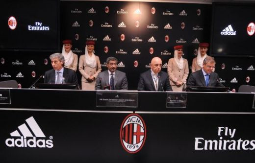 Milan si-a prezentat echipamentul intr-un super avion Airbus A380! 33 de poze_20