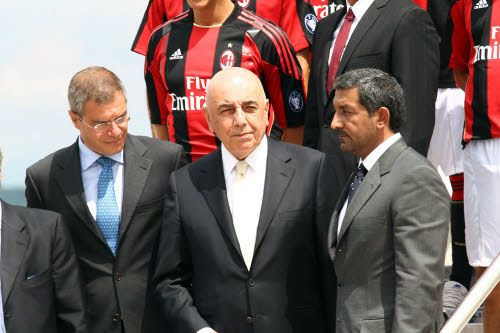 Milan si-a prezentat echipamentul intr-un super avion Airbus A380! 33 de poze_23