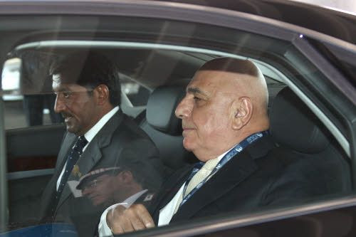 Milan si-a prezentat echipamentul intr-un super avion Airbus A380! 33 de poze_24