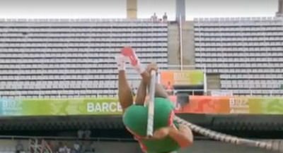 VIDEO Prajina a facut POC: vezi cea mai TARE cazatura de la Barcelona!