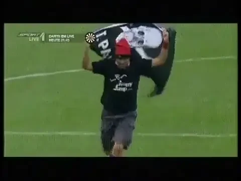 VIDEO Jimmy Jump a vrut sa dea gol DIN LOB! Vezi cum s-a terminat faza!