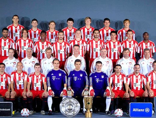 FOTO! Caterinca MAXIMA cu Ribery la poza oficiala a lui Bayern Munchen! :))