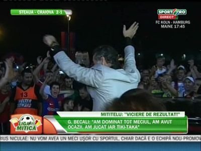 Becali le raspunde fanilor: Ma urc si pe acoperis, nu numai pe masina