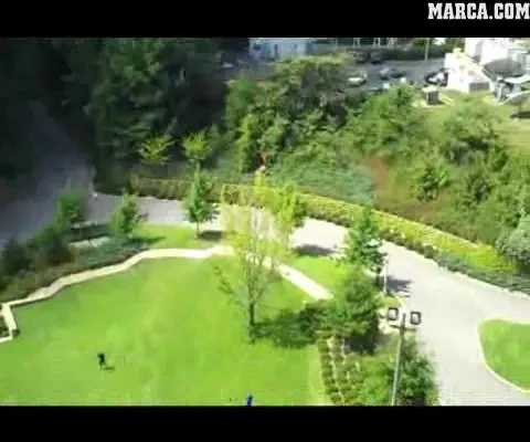 VIDEO / Genial! Iata de la ce distanta a dat un cos aproape IMPOSIBIL!