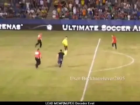 Doi fani au oprit meciul dintre Milan si Panathinaikos!