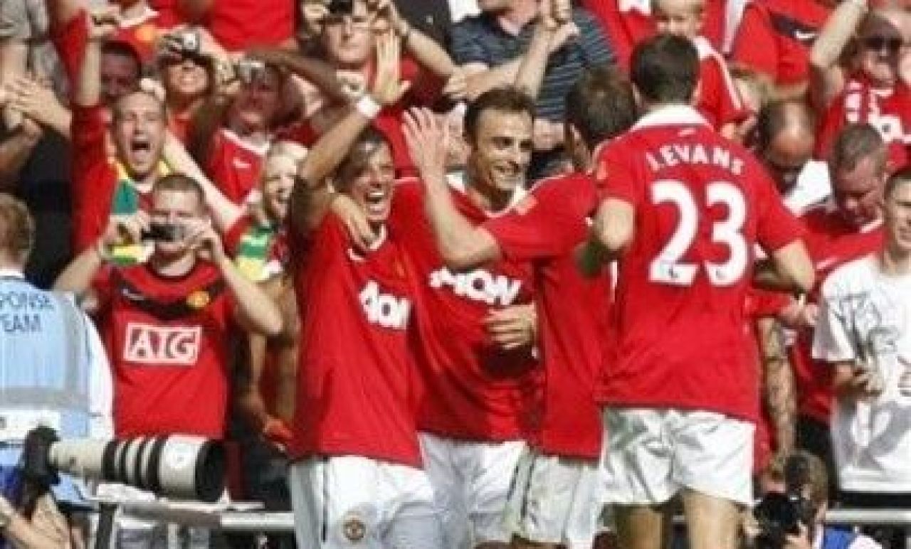 VIDEO Manchester a castigat Supercupa Angliei! Vezi golul in stilul 'Borcea' al lui Hernandez!_1