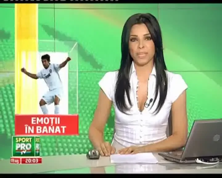 Autocarul lui CFR, atacat cu PIETRE la Timisoara! VEZI dovada: