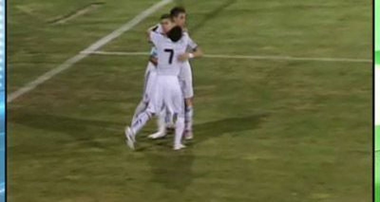 Urmasii lui Ronaldo si Higuain i-au batut pe pustii lui Hagi! Vezi golul lui Raul si cum au batut romanii penaltyuri!_6