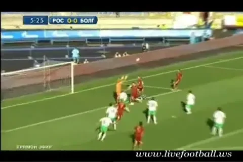 Bulgarii ca romanii la fotbal! S-a ARS cu mingea si a luat gol din foarfeca: vezi ce portar au!
