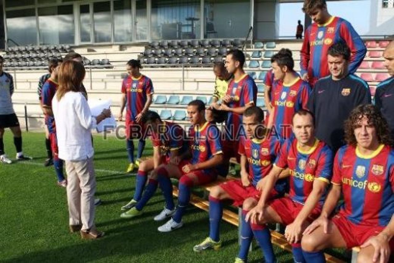 VIDEO Cum s-au distrat Messi si Villa la fotografia OFICIALA a Barcelonei!_2