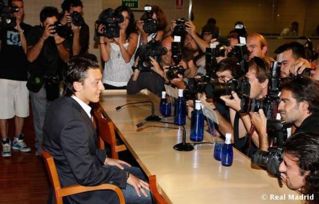 Ozil a fost prezentat OFICIAL la Real: