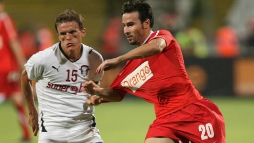VIDEO! Adrian Cristea vrea inapoi la nationala: Ma simt vinovat fata de Razvan Cum invata Bianca fotbal de la el :)