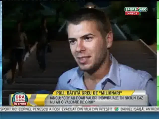 Primul trofeu din cariera lui Daminuta! I-a luat tricoul lui Balotelli E transpirat, i-am zis sa nu alerge mult!