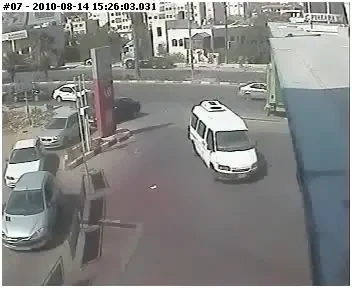 VIDEO Beat, nebun sau drogat? Ce a vrut sa faca soferul din imagine? :)