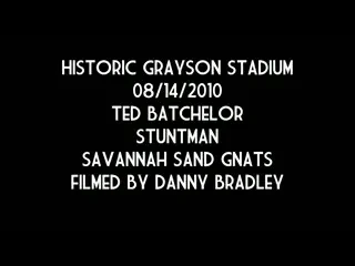 Te-ai lasa ARS de viu pentru un record mondial? Vezi ultima nebunie a Omului Torta!