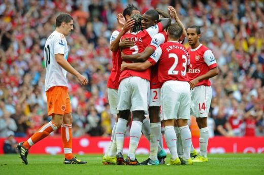 VIDEO Cat de TARE e Walcott? Arsenal a umilit-o pe Blackpool cu 6-0! Vezi golurile englezului!