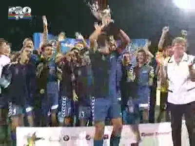 VIDEO: Cum au pus mana pustii lui Hagi pe trofeul Cupei Stelelor Estului