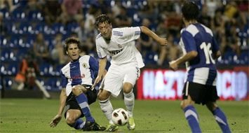 Benzema, certat de Mourinho se razbuna! Hercules 1-3 Real Madrid! Vezi golurile!_3