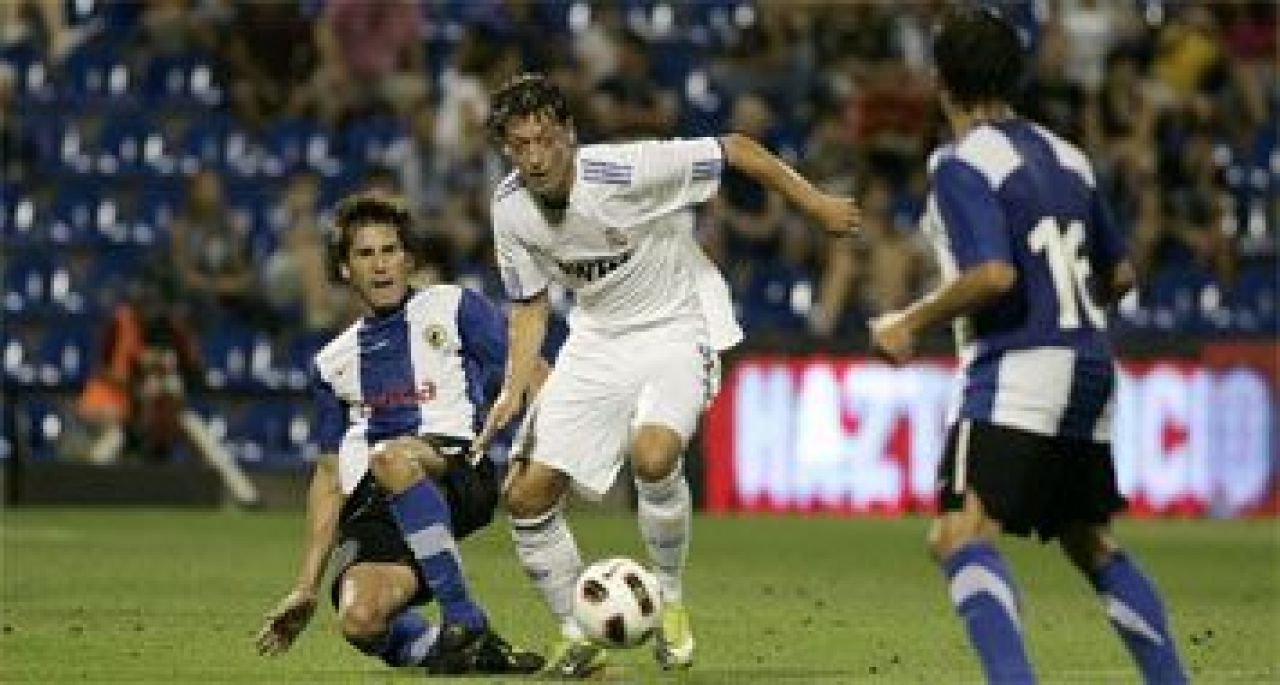 Benzema, certat de Mourinho se razbuna! Hercules 1-3 Real Madrid! Vezi golurile!_3