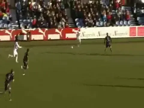 Ce se intampla cand arunci o 'GRENADA' pe teren? Jucatorii fac BOOM! :)