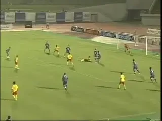 VIDEO / Japonezii STIU sa joace fotbal! Ce goluri se dau in liga a doua: