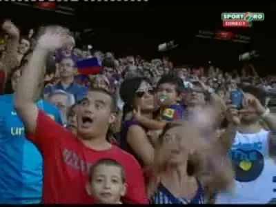 Ronaldinho in LACRIMI pe Nou Camp! A facut POZA oficiala cu Barcelona!