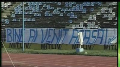 2000 de fani la primul antrenament al lui Piturca la Craiova: Bine ai venit acasa! Steaua, injurata de olteni!