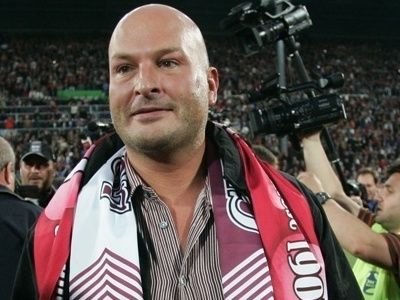 Cum ii raspunde Paszkany lui Gigi: Ii urez bafta Stelei, fiecare sa-si poarte crucea!