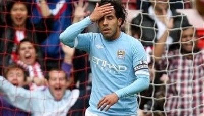 VIDEO / Carlitos a COMIS-o! Cum a ratat Tevez SINGUR cu poarta goala: