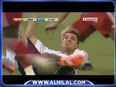 IMAGINI SOCANTE! Radoi nu a mai putut sa respire pe teren dupa o lovitura! VIDEO