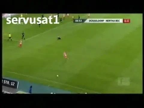 E o pasare? E un avion? NU!!! E cel mai tare gol al saptamanii!