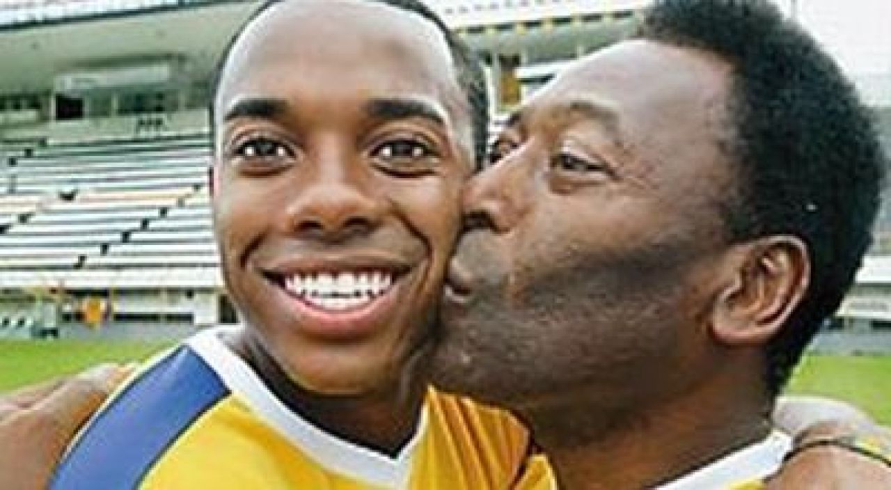 OFICIAL: dupa Ibra, Milan mai da o lovitura! Robinho pentru 20 de milioane de euro!_1