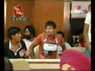 INCREDIBIL!!! Un indian danseaza brakedance fara picioare!