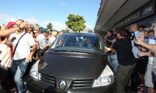 FOTO Nebunie pe Olimpico! Borriello a ajuns la Roma!_11