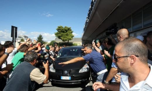 FOTO Nebunie pe Olimpico! Borriello a ajuns la Roma!_12