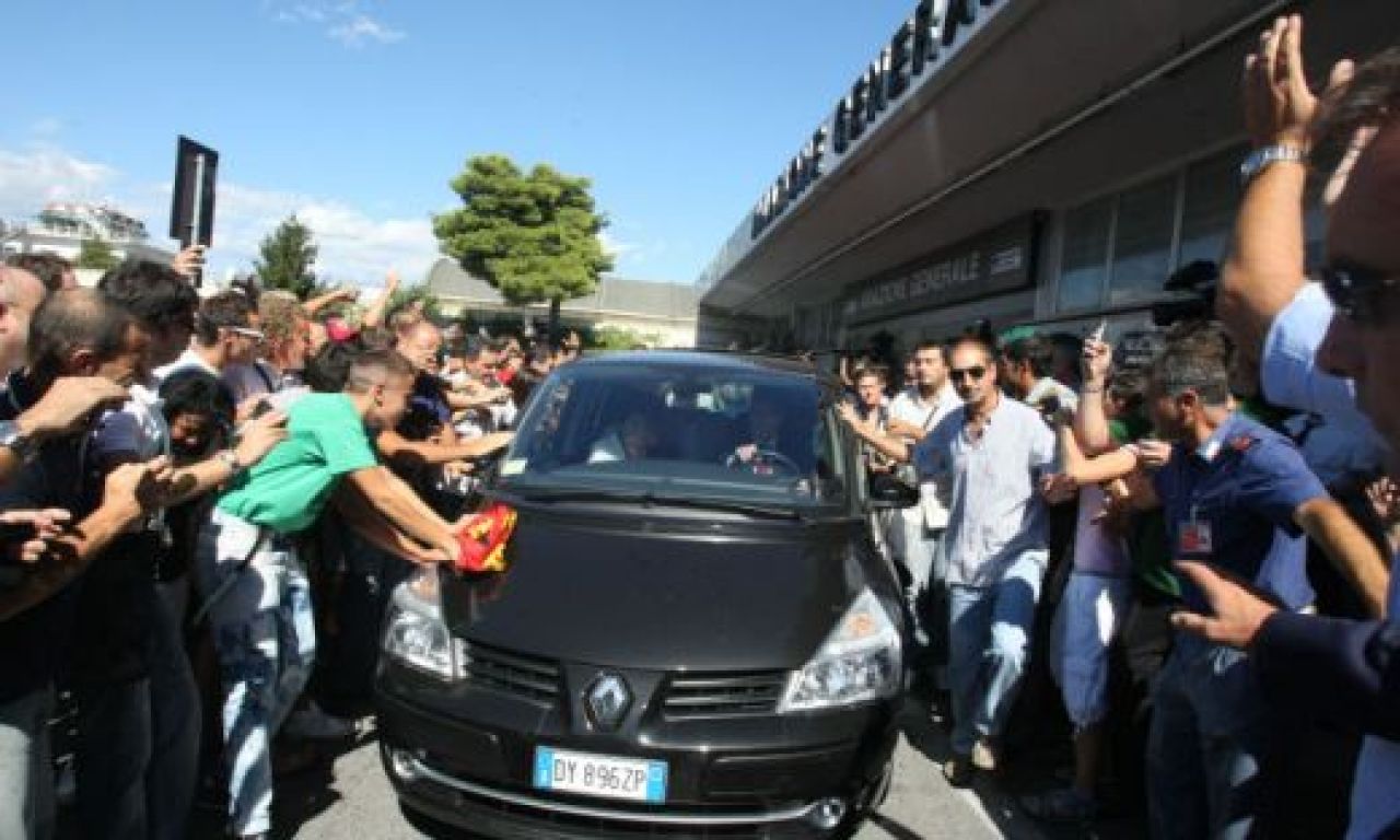FOTO Nebunie pe Olimpico! Borriello a ajuns la Roma!_13
