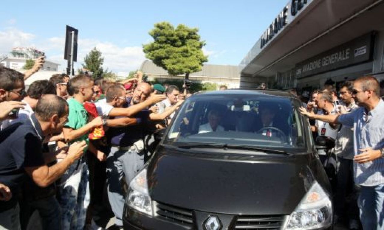 FOTO Nebunie pe Olimpico! Borriello a ajuns la Roma!_14