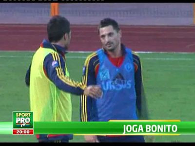 VIDEO Caterinca nationala: Chivu si Rat i-au imitat pe fotbalistii pescari din Islanda!