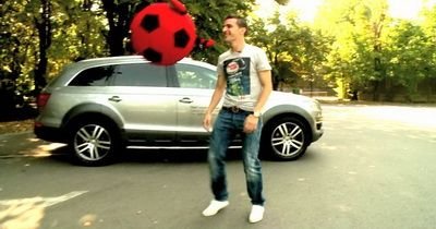 ProMotor, de la A la 370Z: Bilasco joaca ping-pong pe capota unui Q7, noul CLS este sublim si patru masini primesc 5 stele la Euro NCAP.