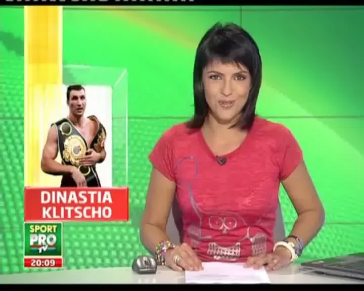 VIDEO: Klitschko se bate pentru a primi centura mondiala de la Mircea Lucescu